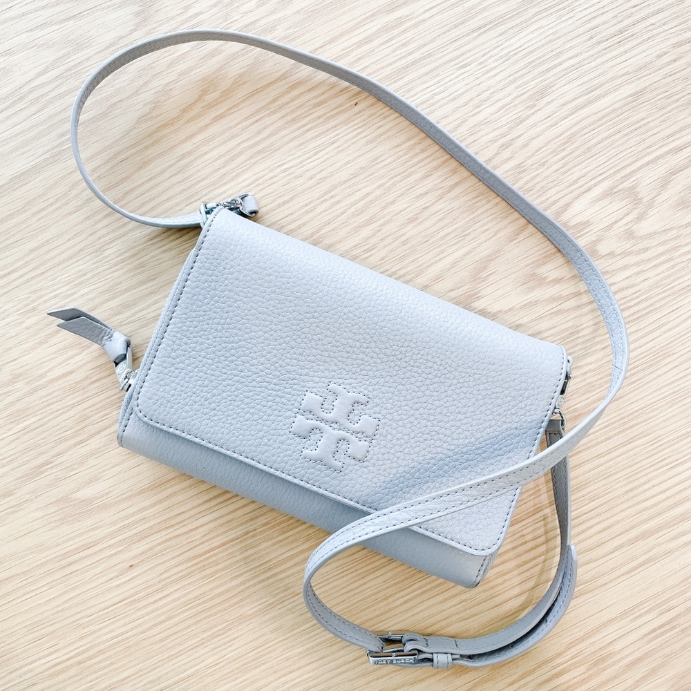 Tory Burch Thea Flat Wallet Crossbody French gray